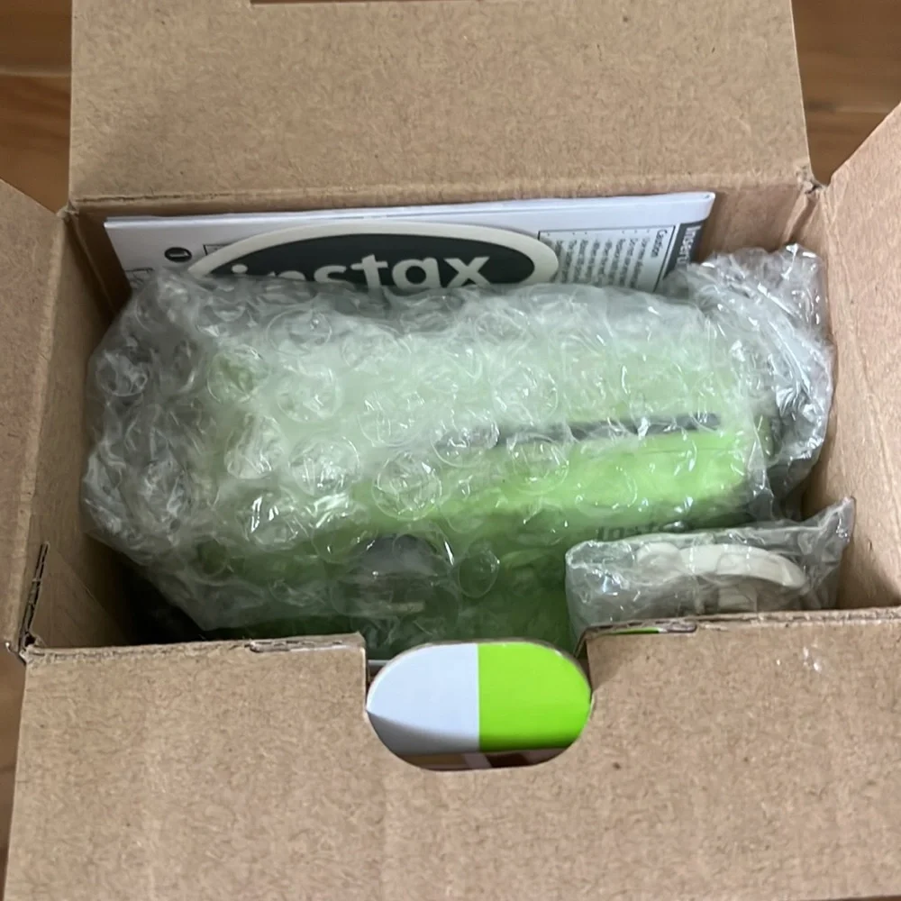 NEW Fujifilm instax mini 9 Instant Film Camera Lime Green